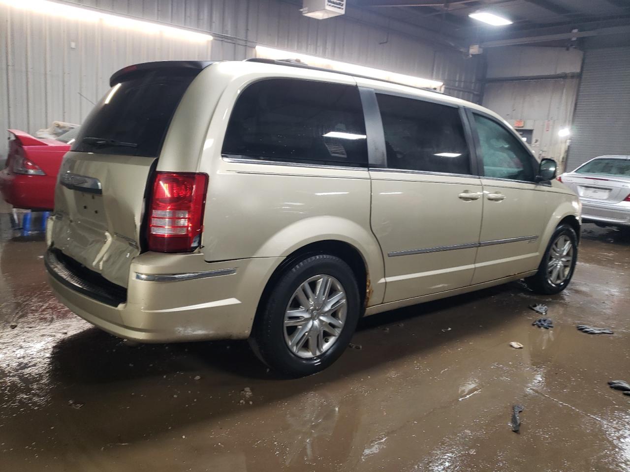 2010 Chrysler Town & Country - Image 3