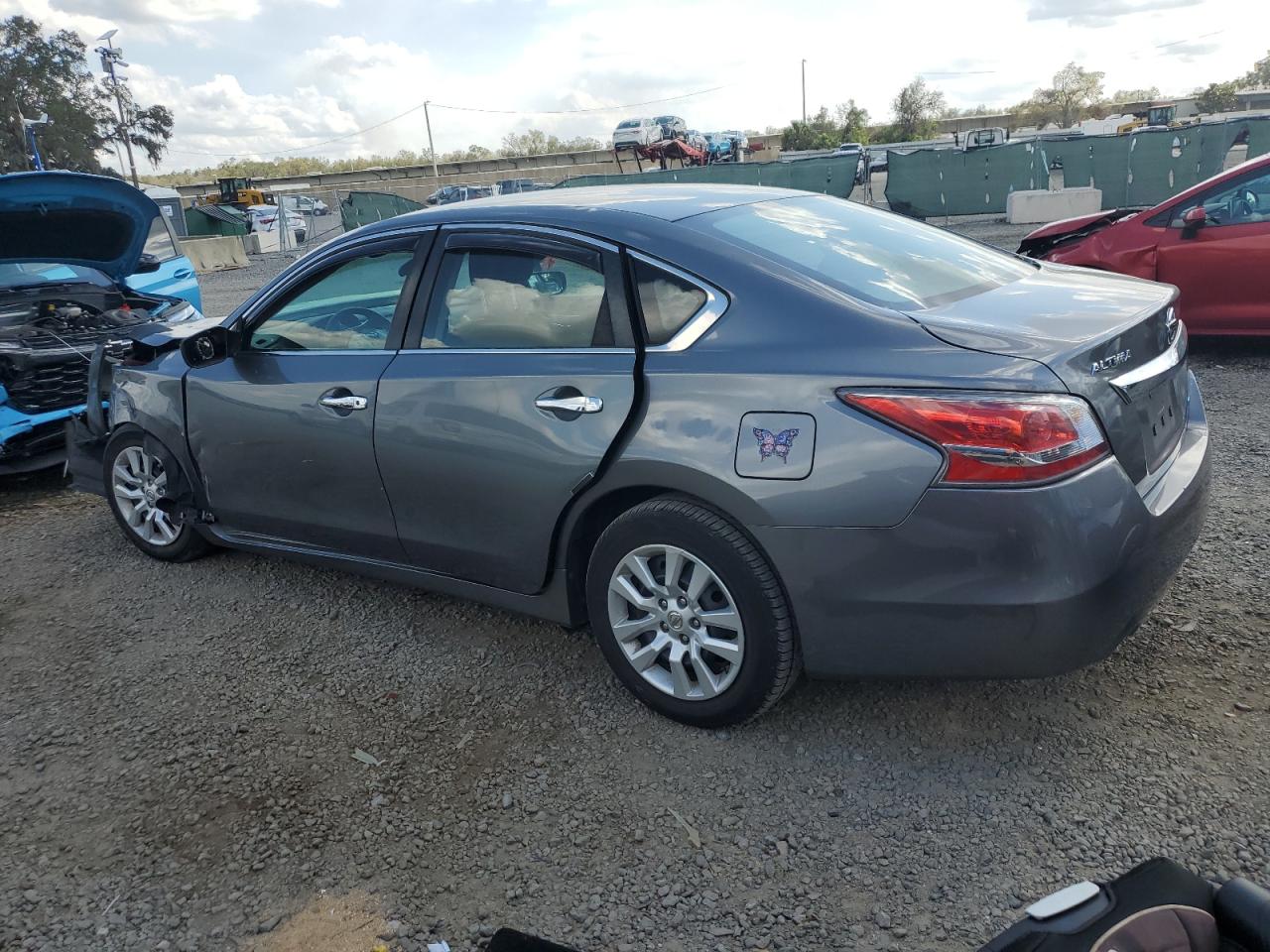 2014 Nissan Altima - Image 2
