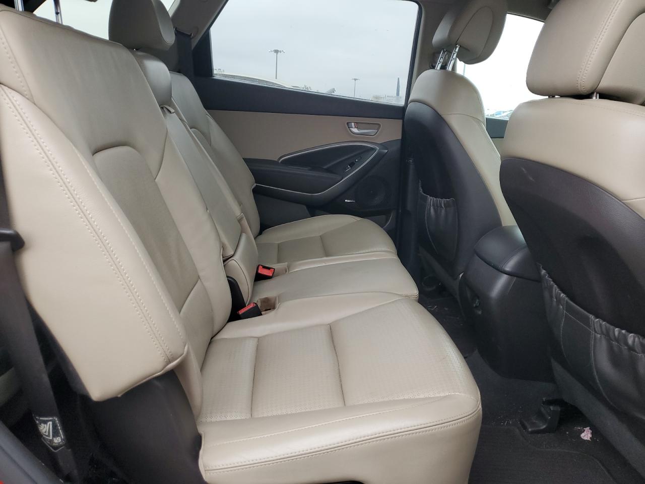 2013 Hyundai Santa Fe - Image 11