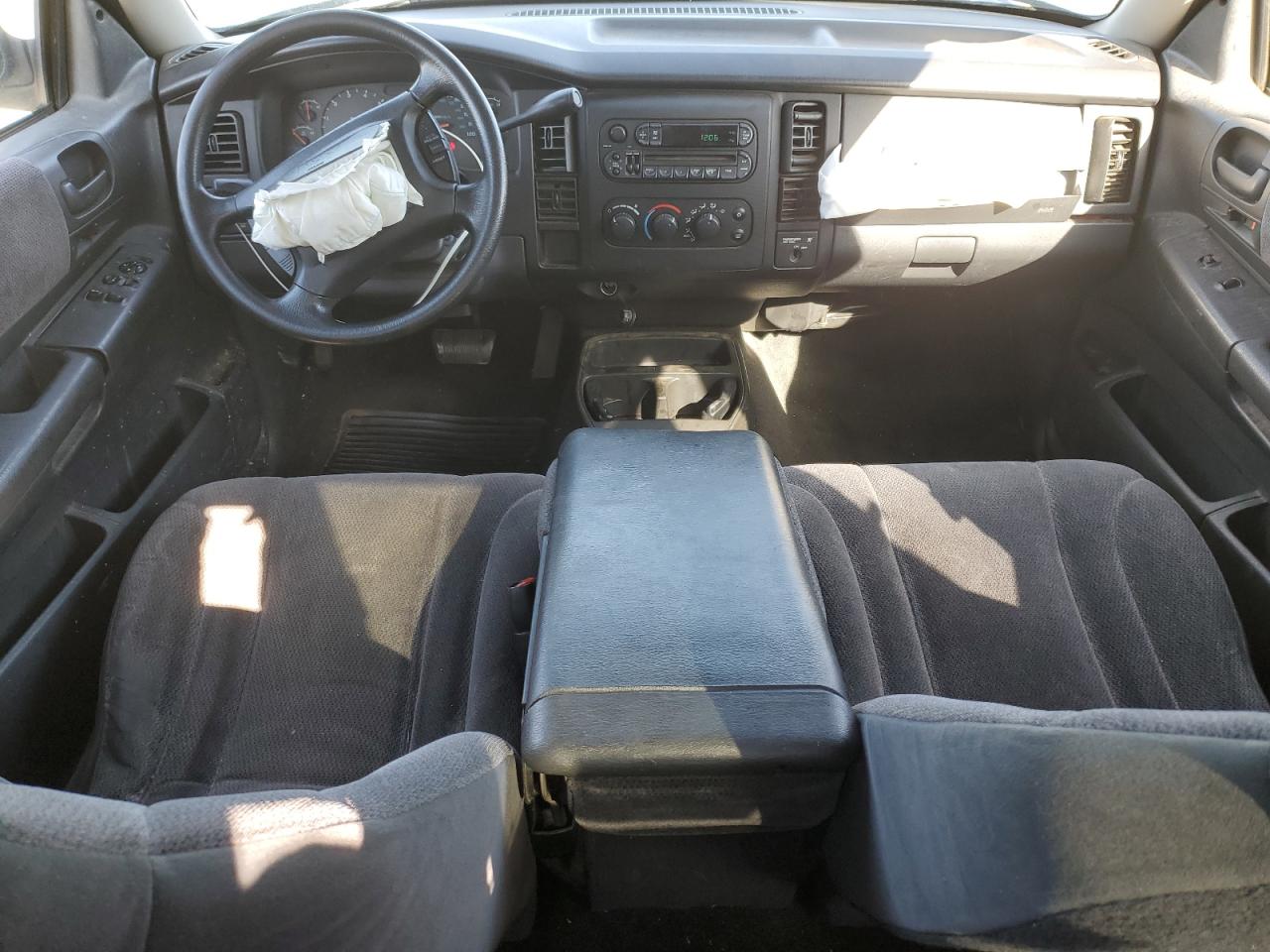 2002 Dodge Dakota - Image 8