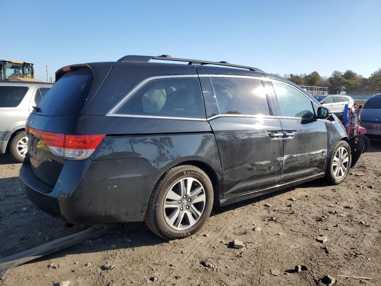 2015 Honda Odyssey - Image 3