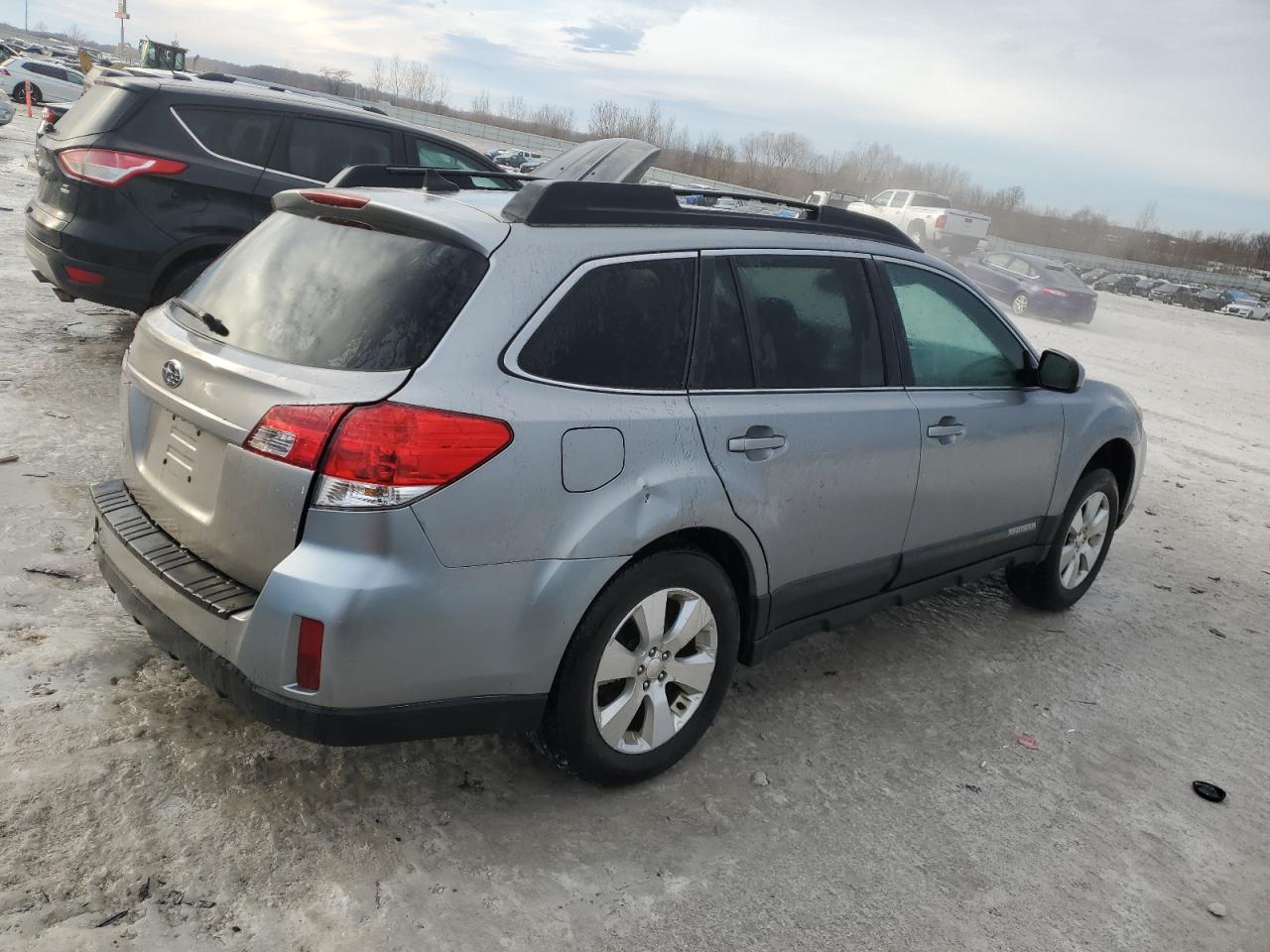 2011 Subaru Outback - Image 3