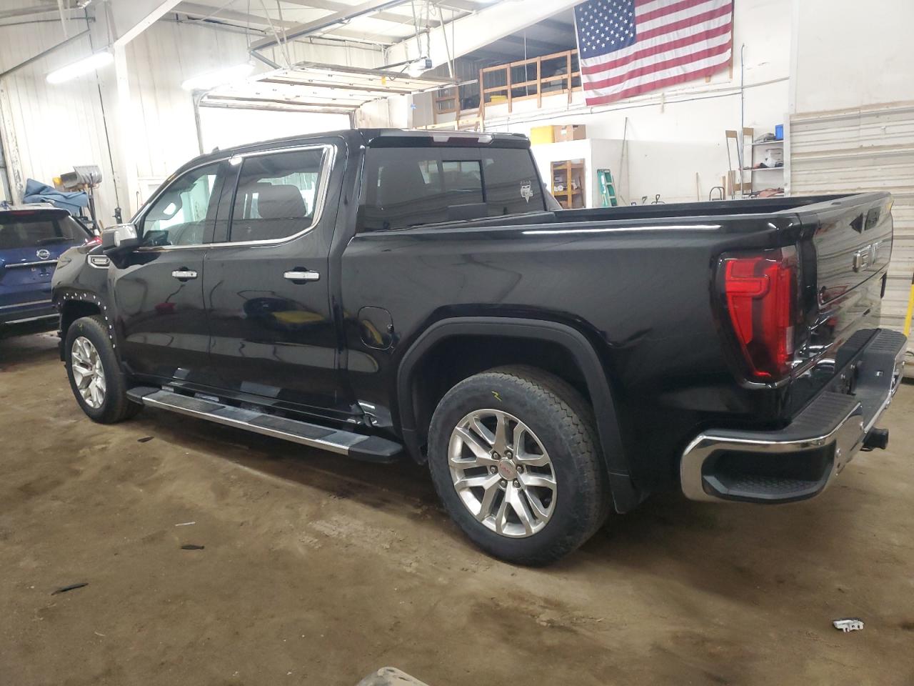 2021 GMC Sierra - Image 2