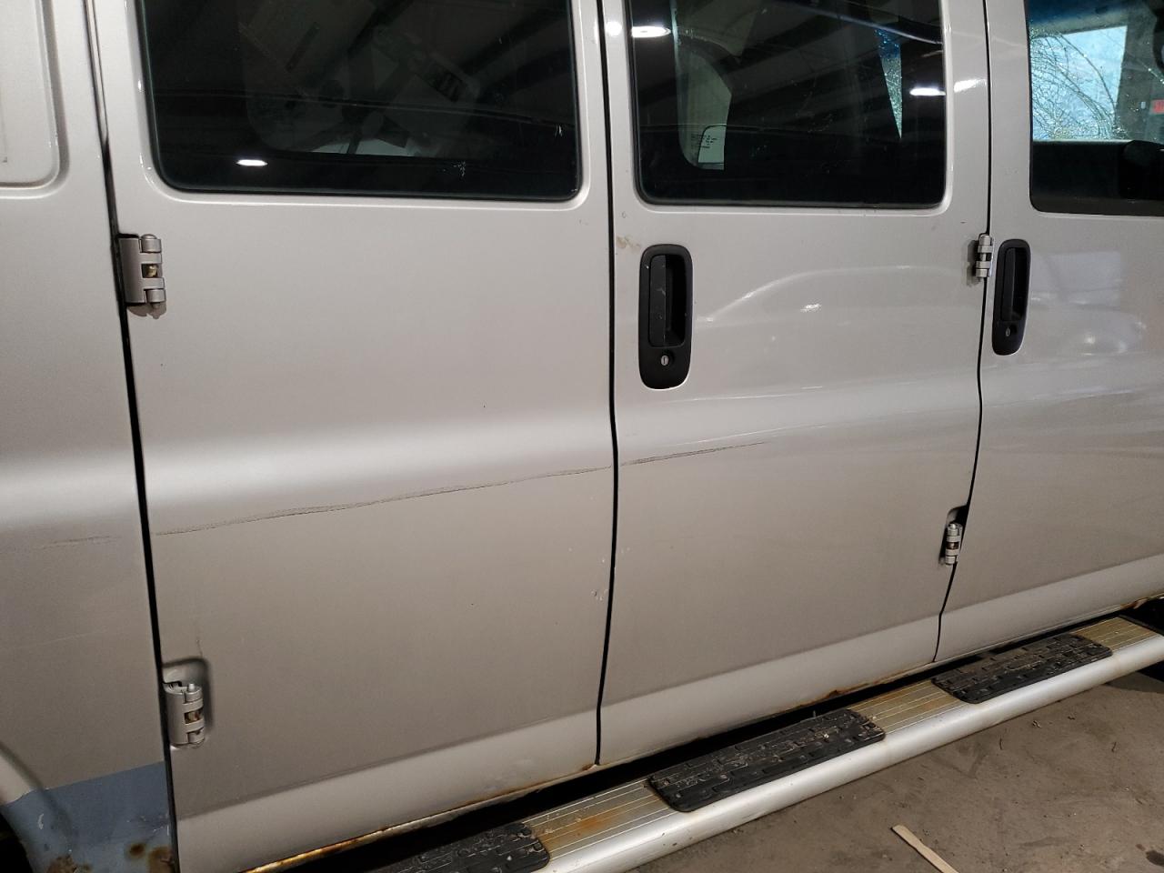 2012 Chevrolet Express - Image 11