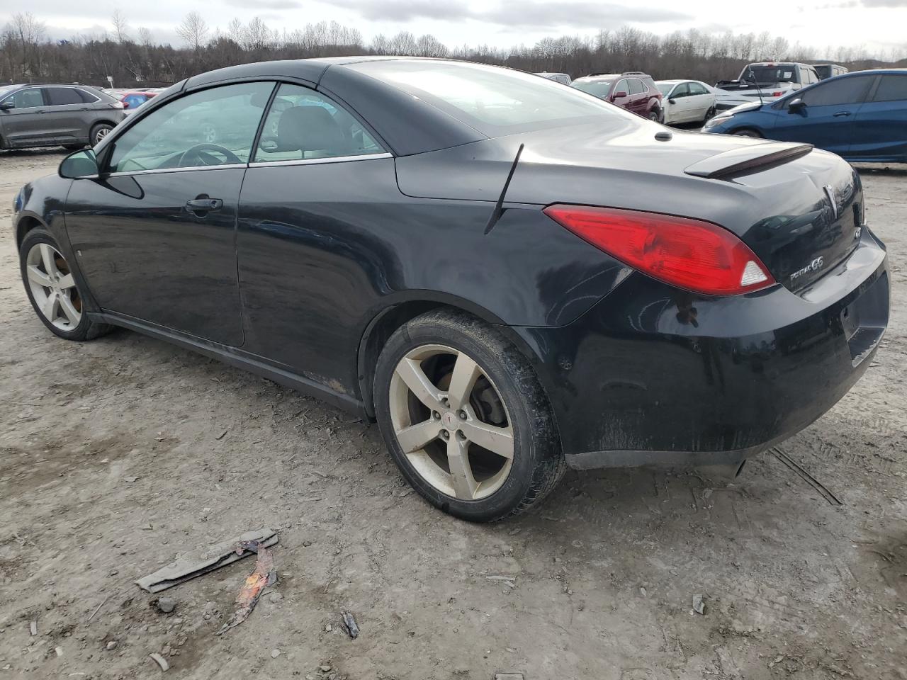 2007 Pontiac G6 - Image 2