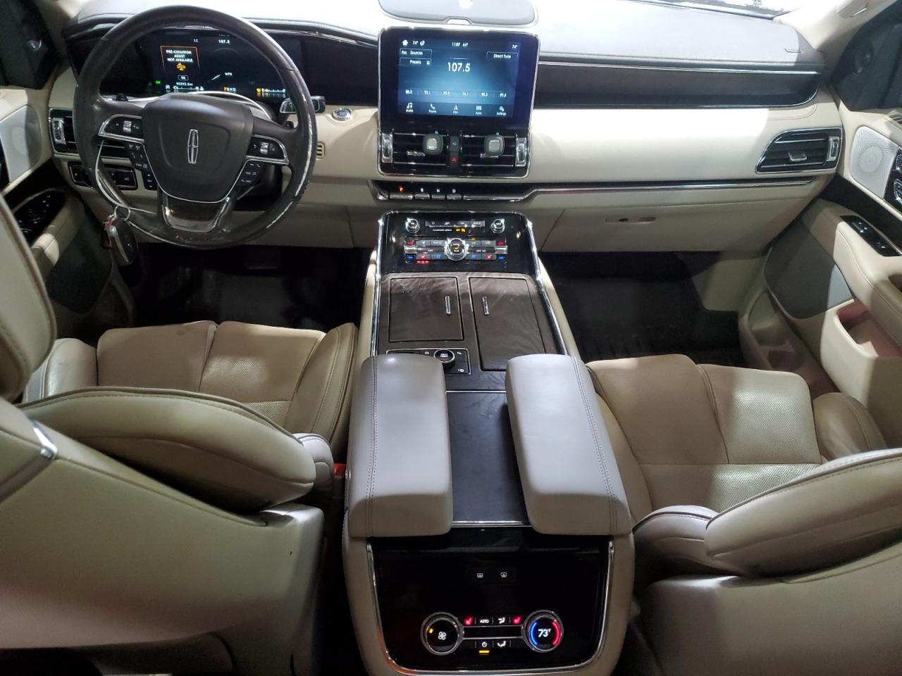 2019 Lincoln Navigator - Image 8