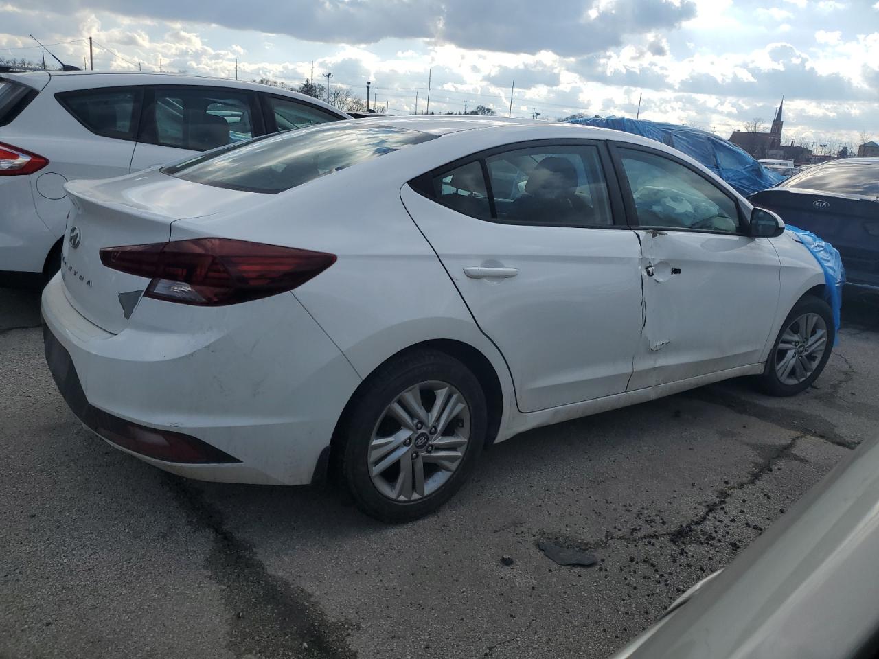 2019 Hyundai Elantra - Image 3