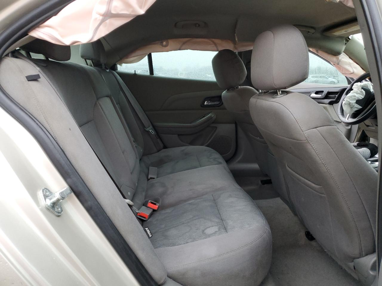 2015 Chevrolet Malibu - Image 10