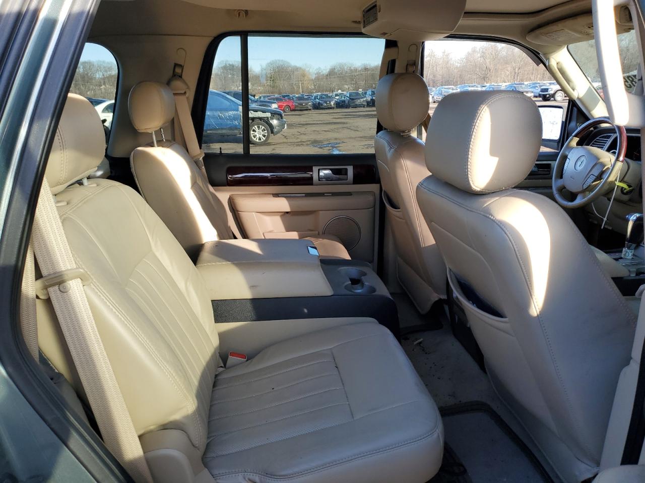 2006 Lincoln Navigator - Image 11
