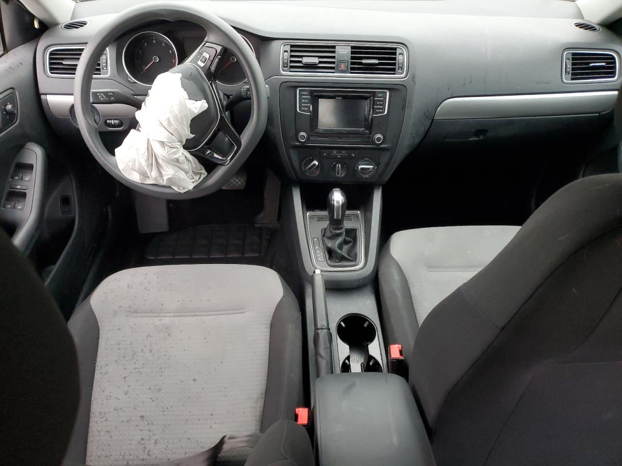 2017 Volkswagen Jetta - Image 8