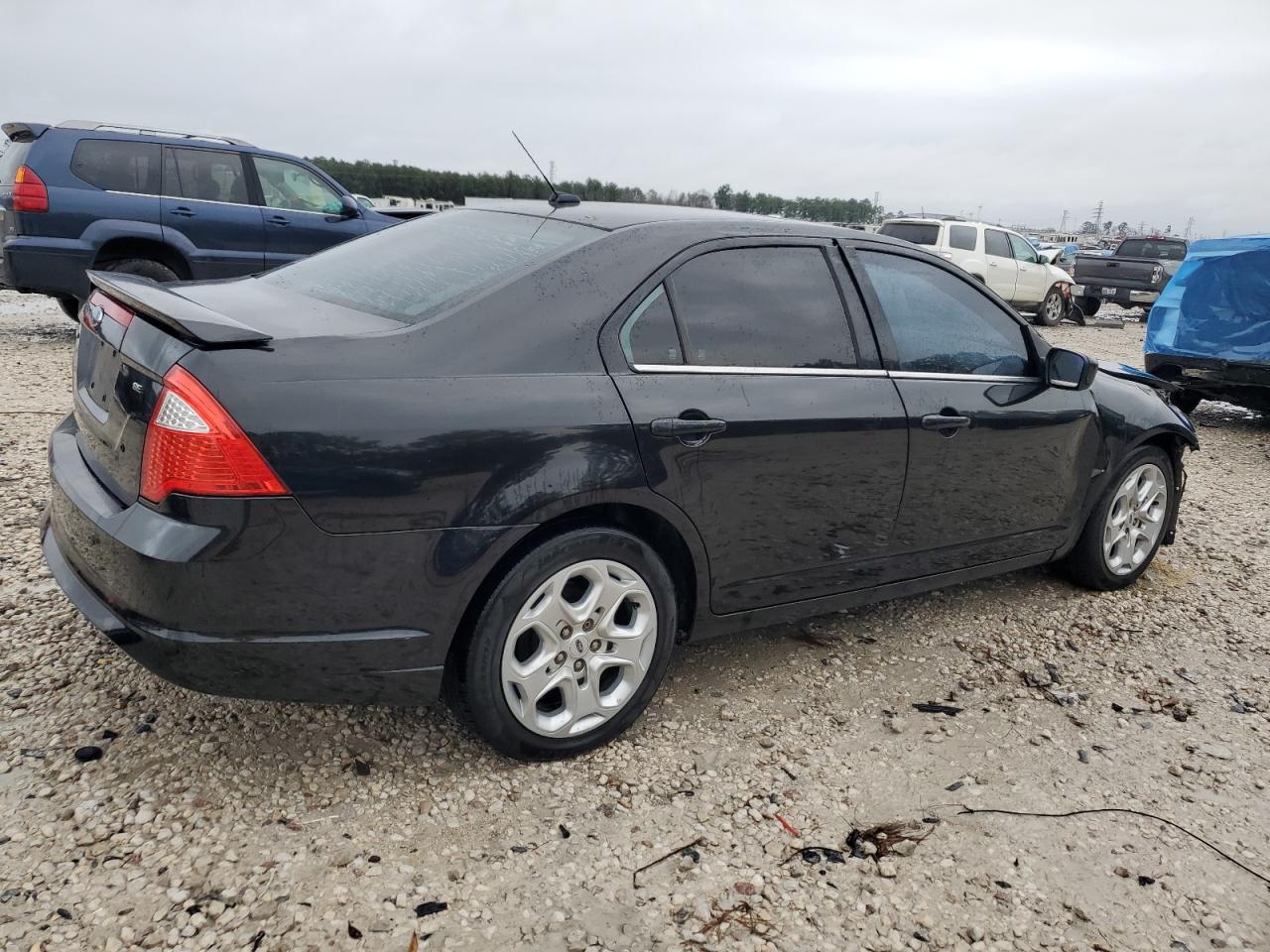 2010 Ford Fusion - Image 3
