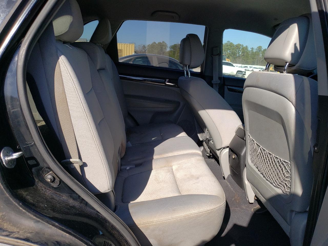 2011 Kia Sorento - Image 11