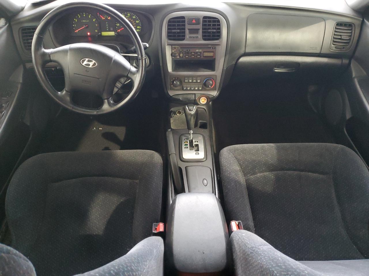 2004 Hyundai Sonata - Image 8