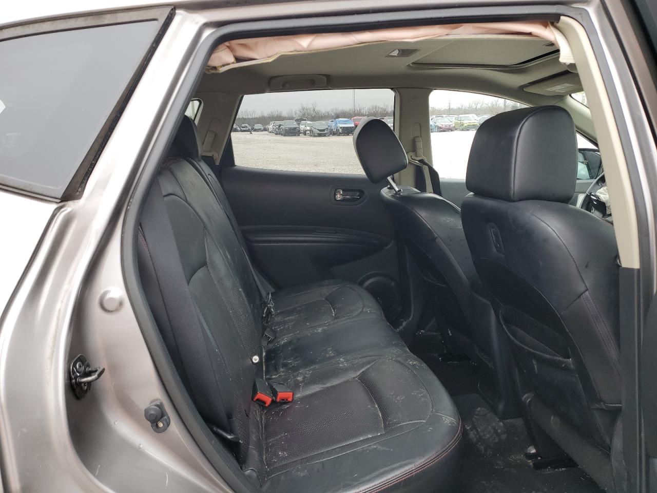 2011 Nissan Rogue - Image 11