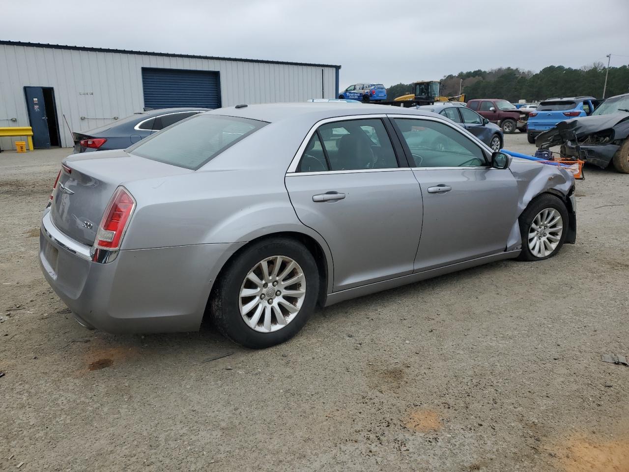 2014 Chrysler 300 - Image 3