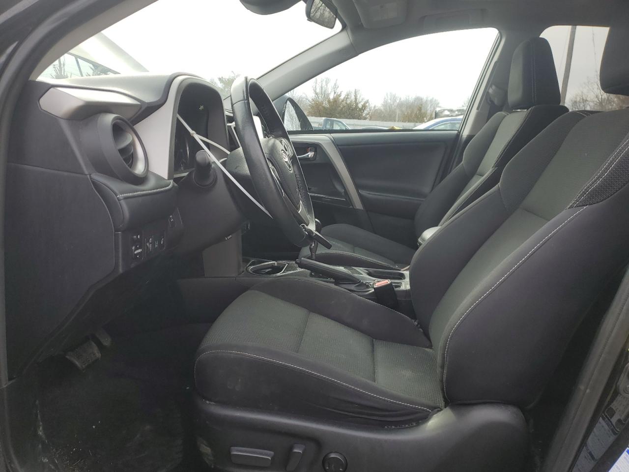 2018 Toyota RAV 4 - Image 7