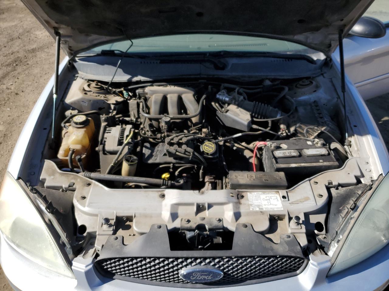 2005 Ford Taurus - Image 11