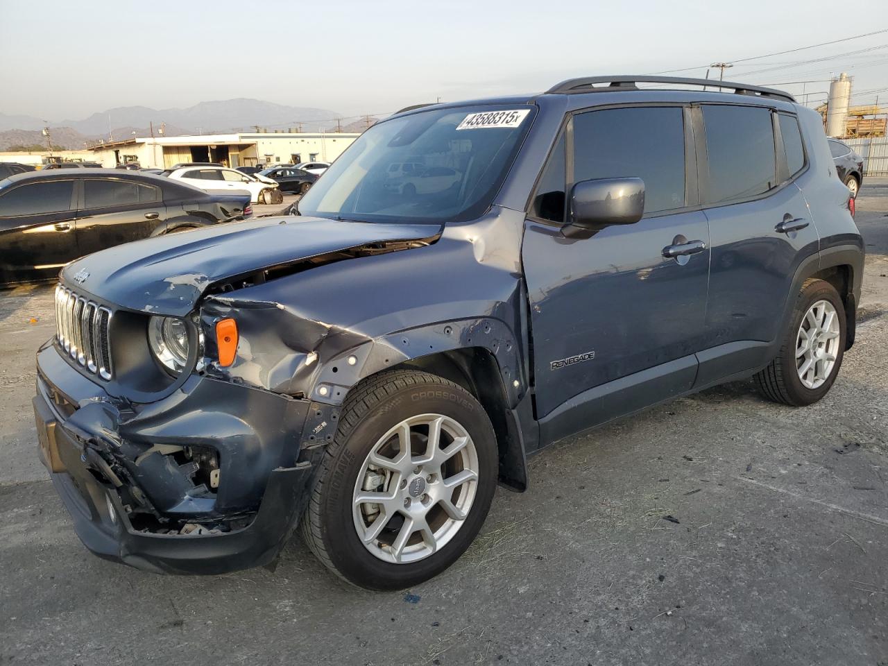 2021 Jeep Renegade Latitude zu verkaufen in Sun Valley, CA - Front End