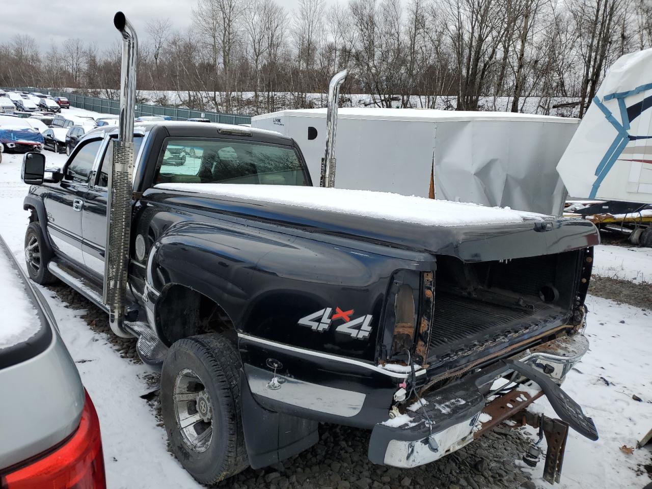 2001 Chevrolet Silverado - Image 2