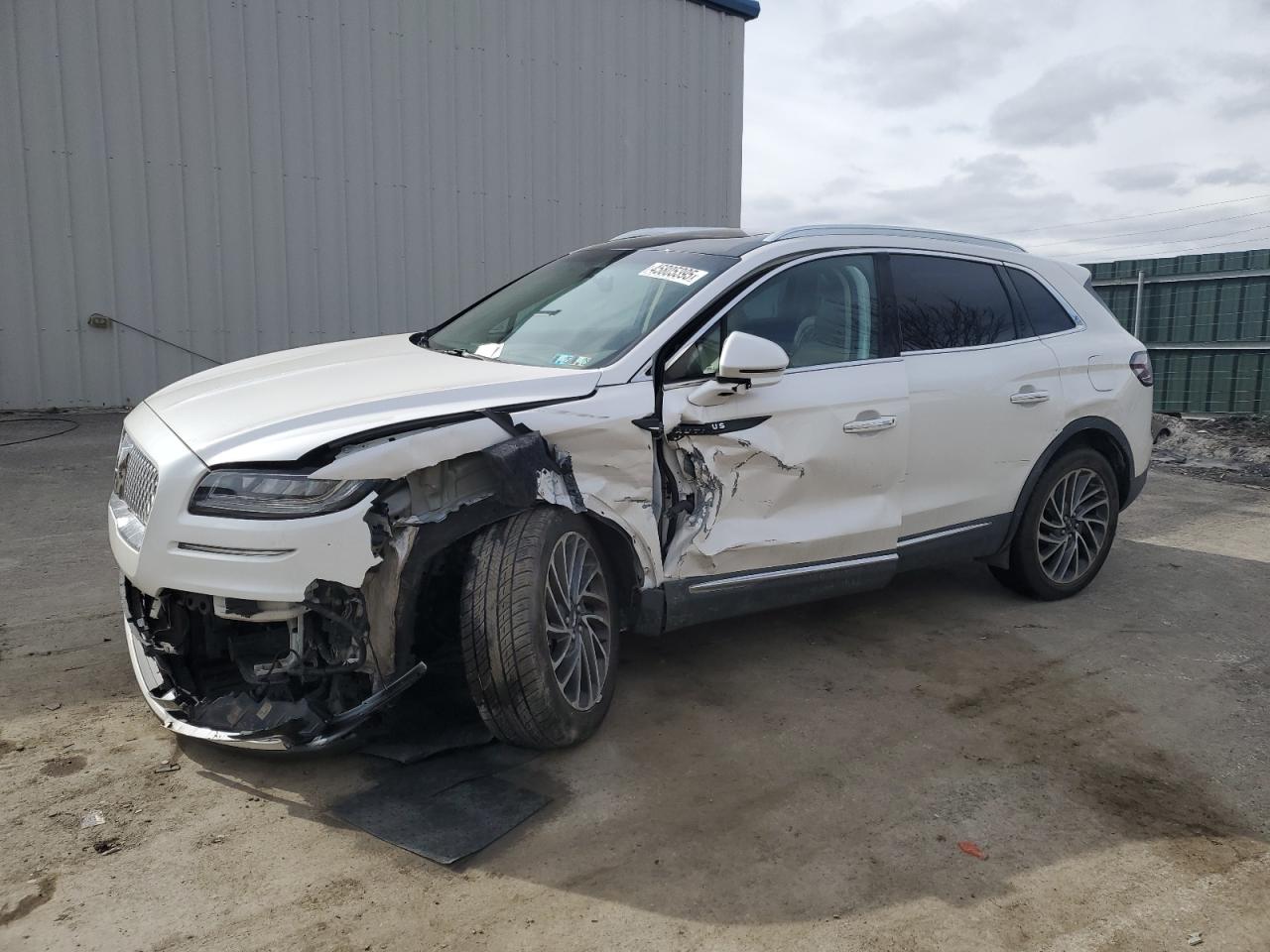 2019 Lincoln Nautilus - Image 1
