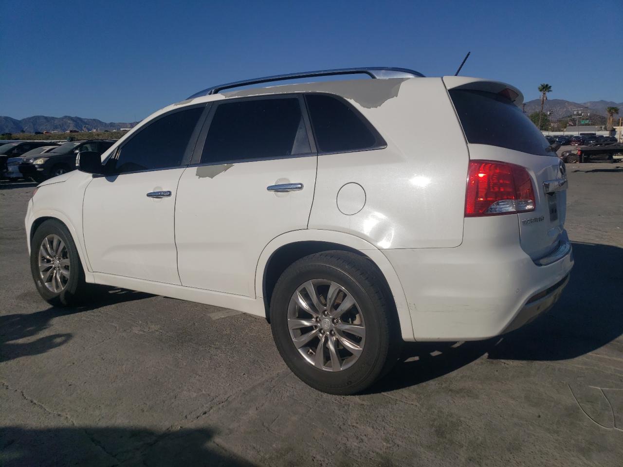 2013 Kia Sorento - Image 2