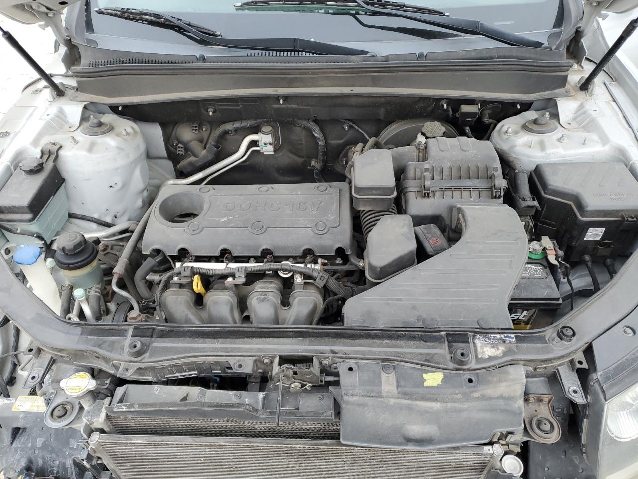 2012 Hyundai Santa Fe - Image 12