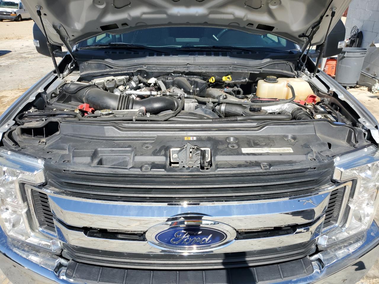 2018 Ford F350 - Image 11