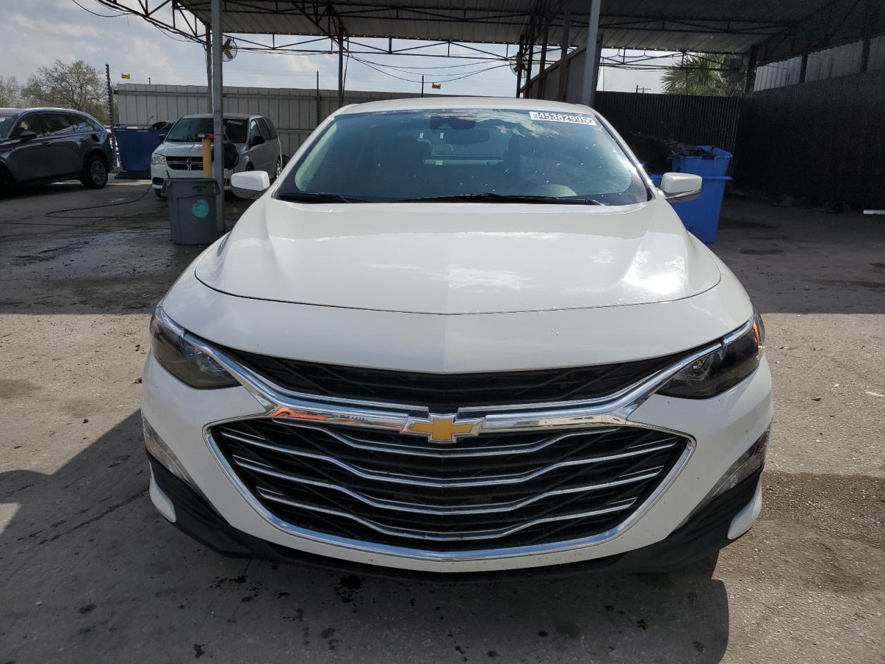 2023 Chevrolet Malibu - Image 5