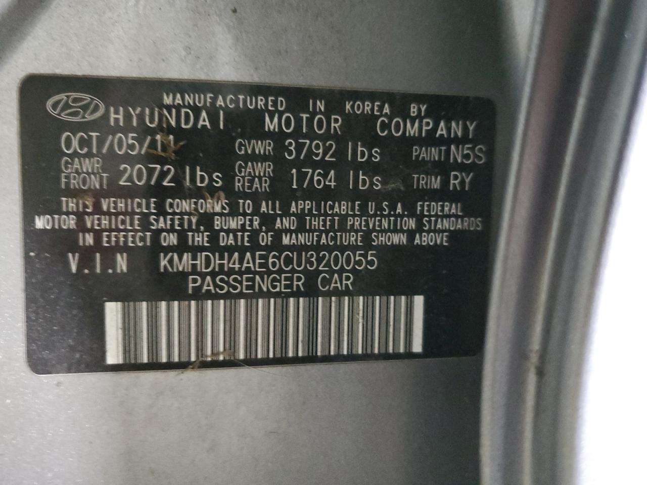 2012 Hyundai Elantra - Image 12