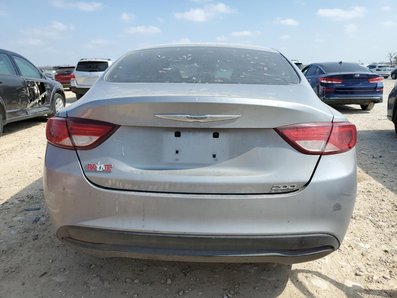 2016 Chrysler 200 - Image 6