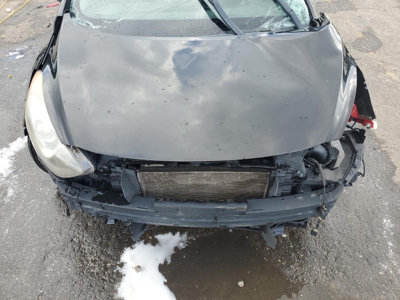 2013 Hyundai Elantra - Image 11