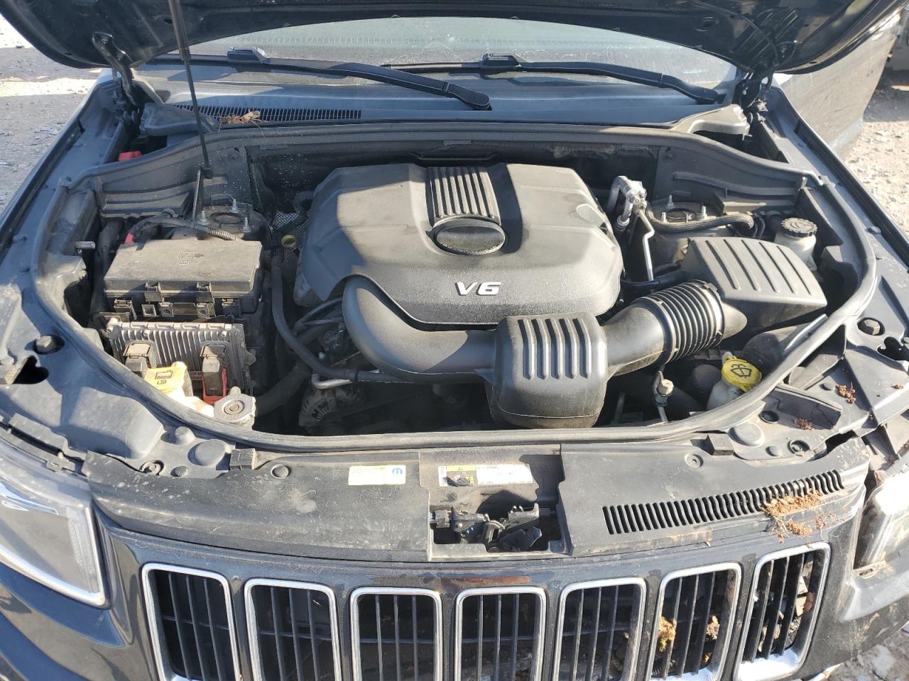 2015 Jeep Grand Cherokee - Image 12