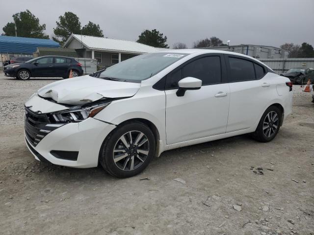 NISSAN VERSA SV 2024