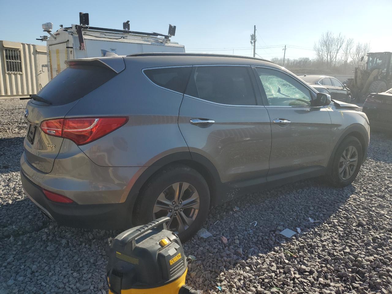 2014 Hyundai Santa Fe - Image 3