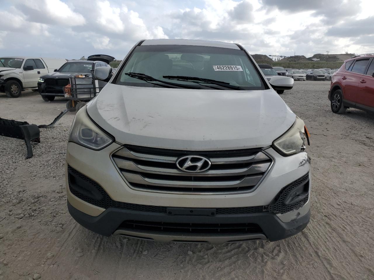 2014 Hyundai Santa Fe - Image 5