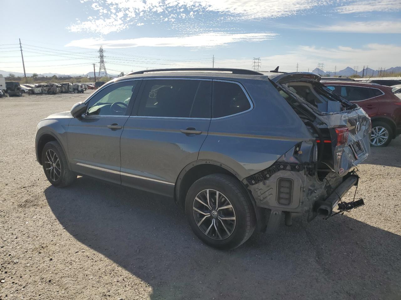 2020 Volkswagen Tiguan - Image 2