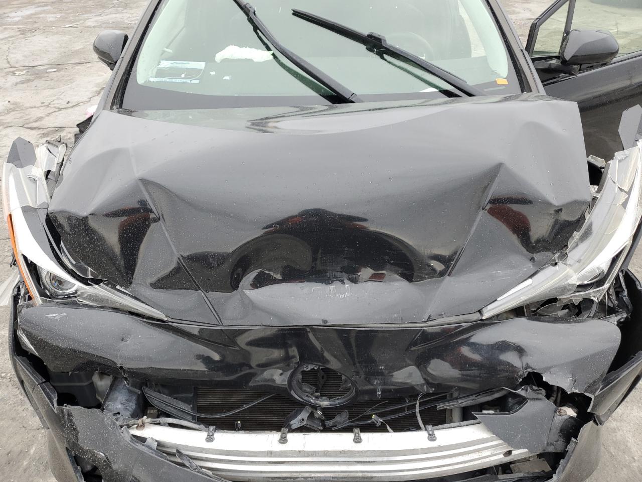 2017 Toyota Prius - Image 11