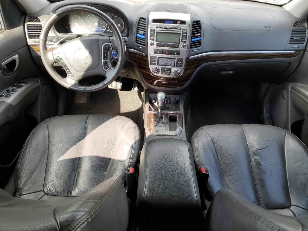 2012 Hyundai Santa Fe - Image 8