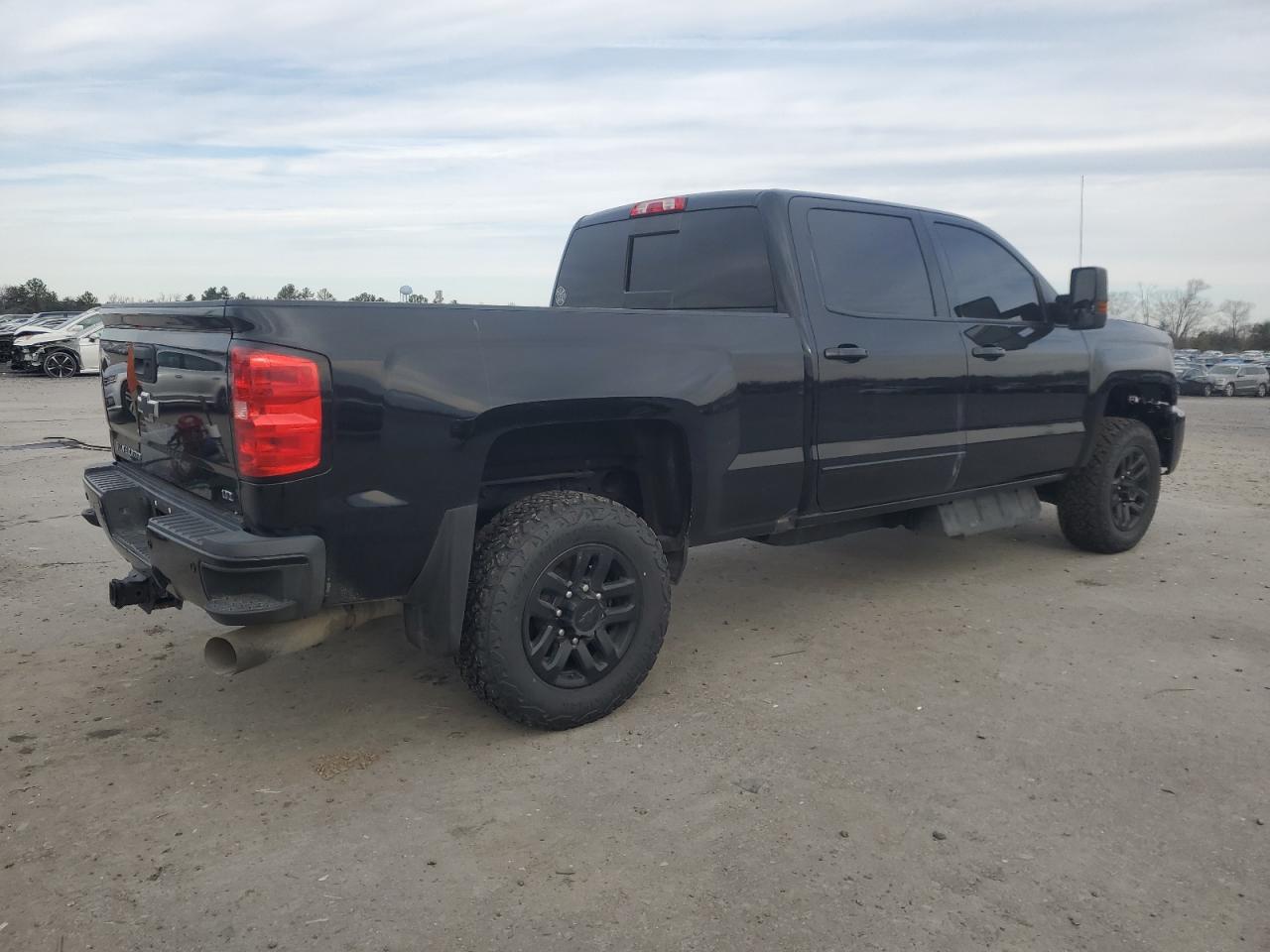 2019 Chevrolet Silverado - Image 3