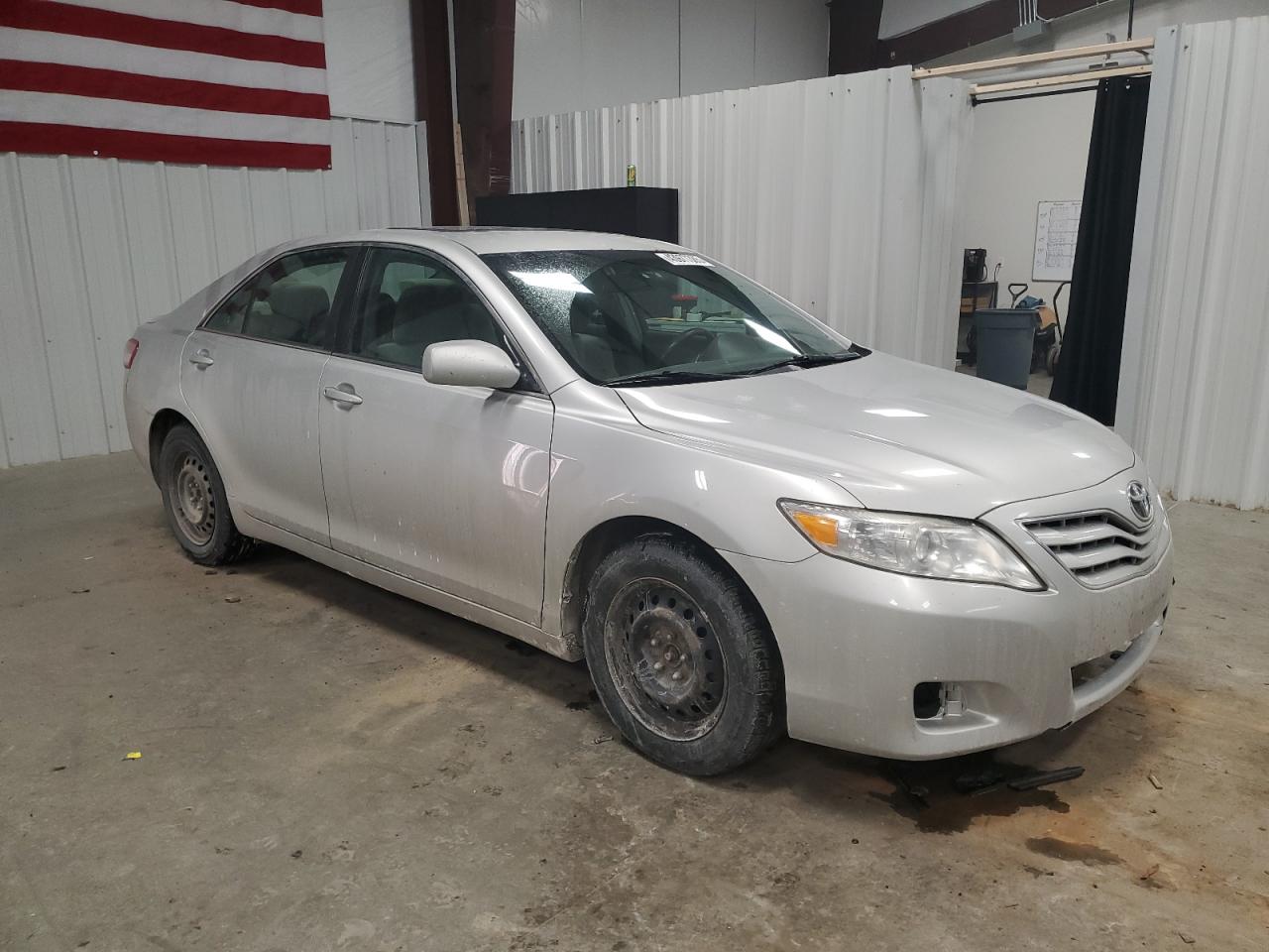 2010 Toyota Camry - Image 4