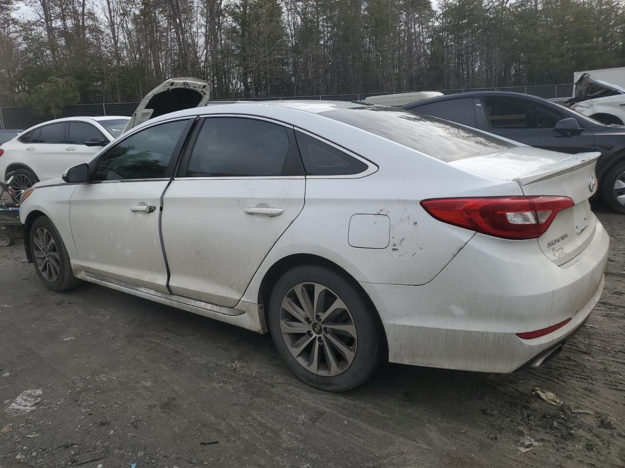 2015 Hyundai Sonata - Image 2