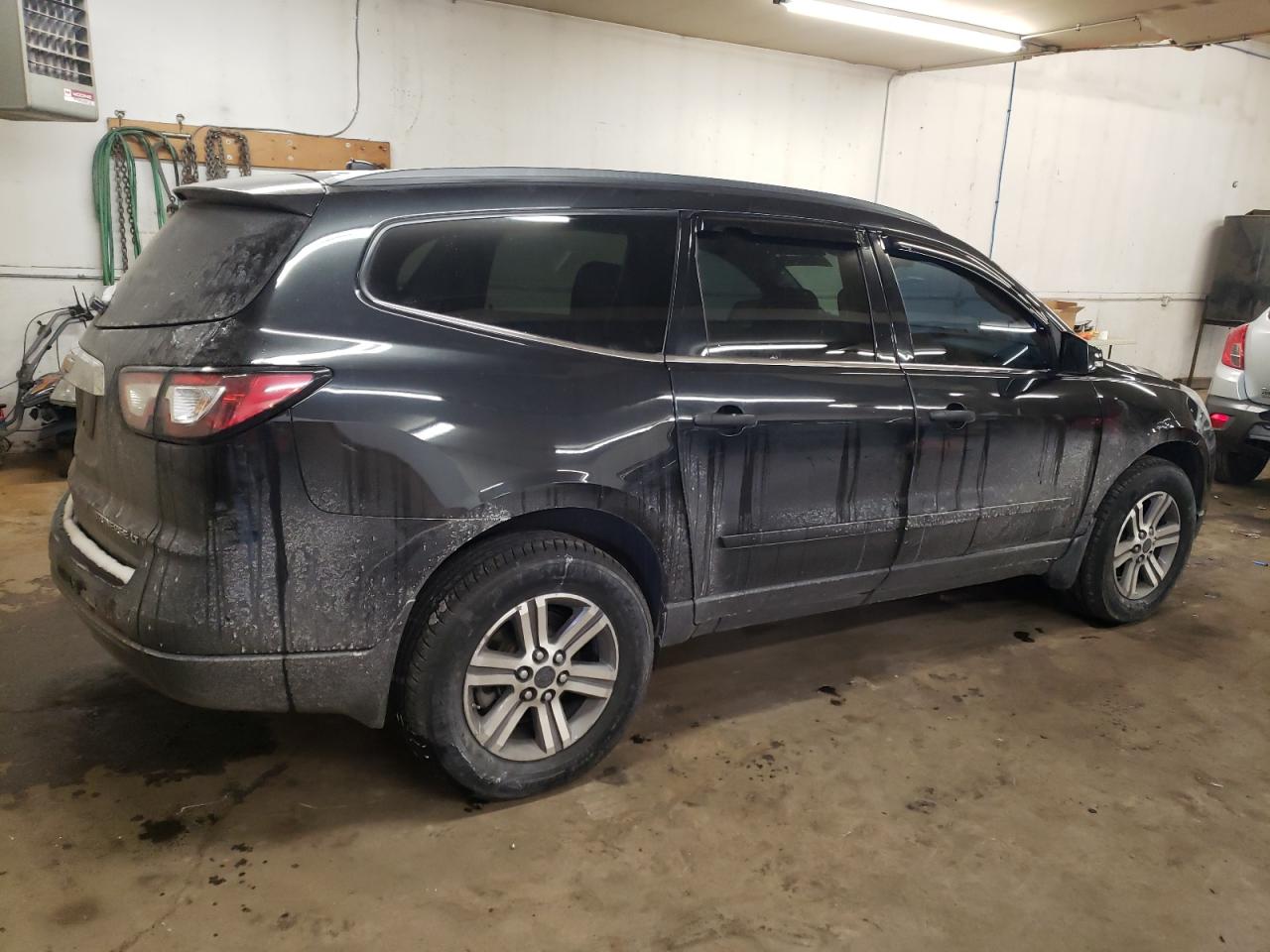 2015 Chevrolet Traverse - Image 3