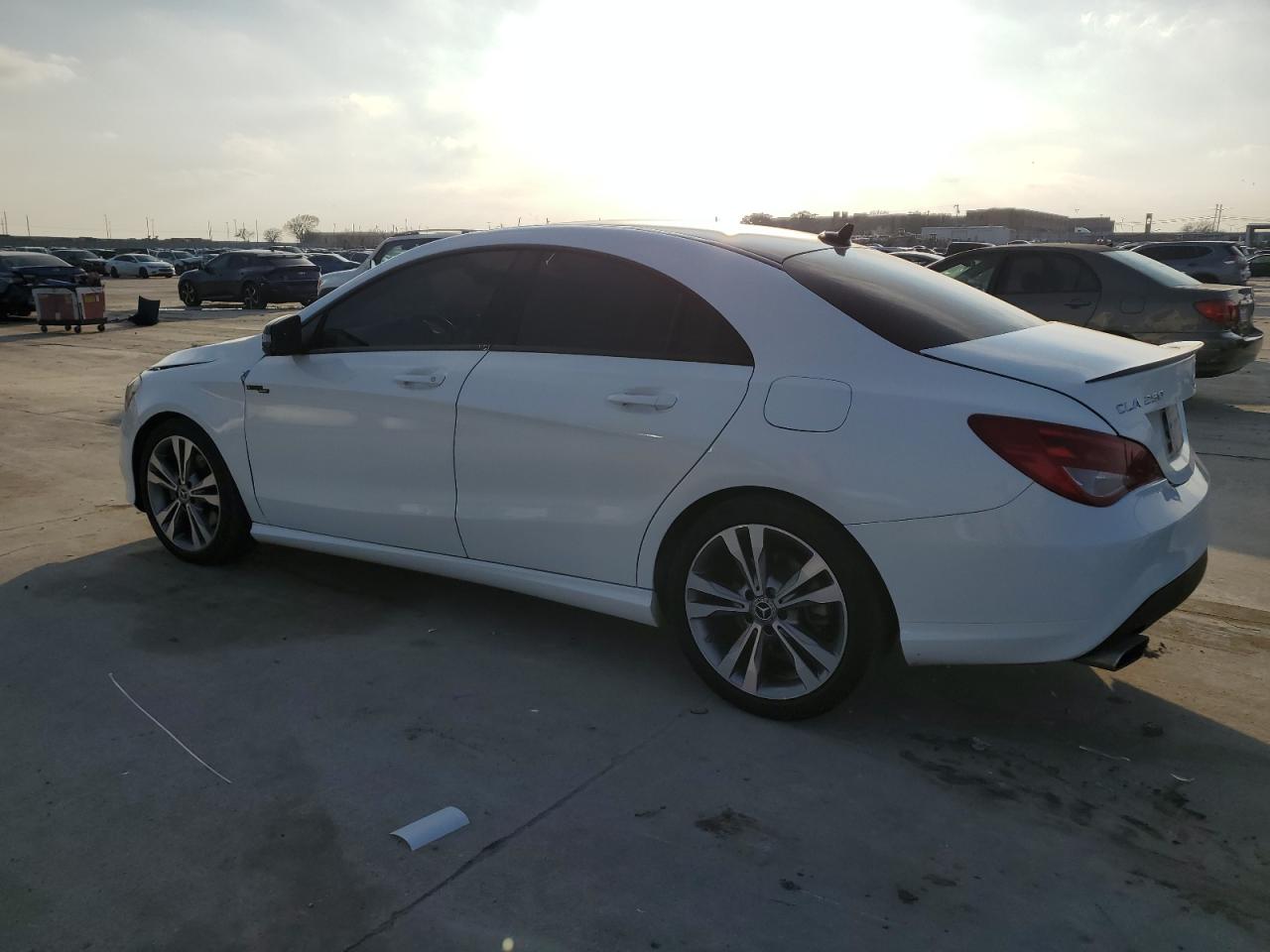 2015 Mercedes-Benz CLA-klasse - Image 2