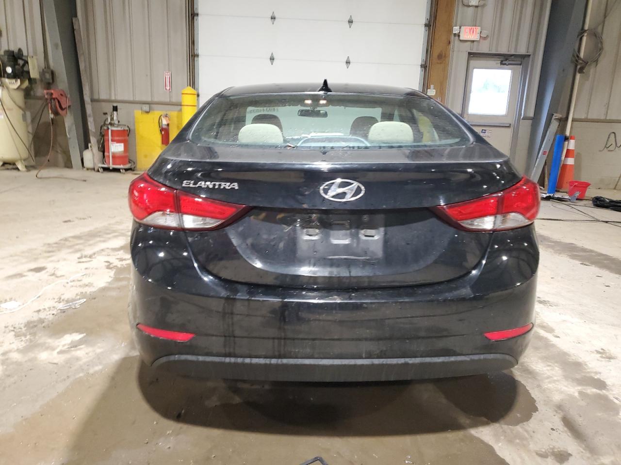 2015 Hyundai Elantra - Image 6