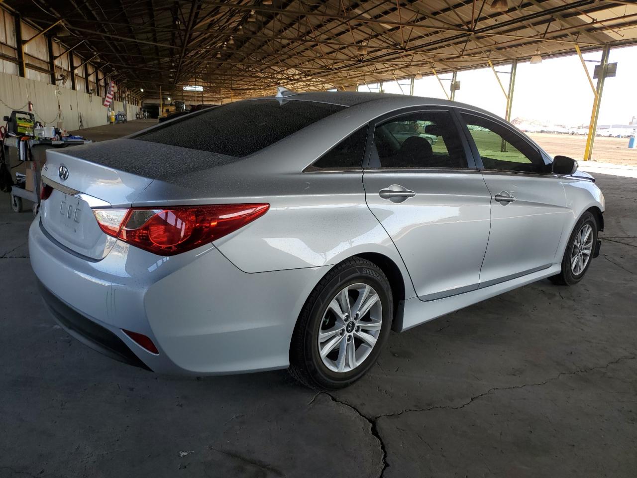 2014 Hyundai Sonata - Image 3