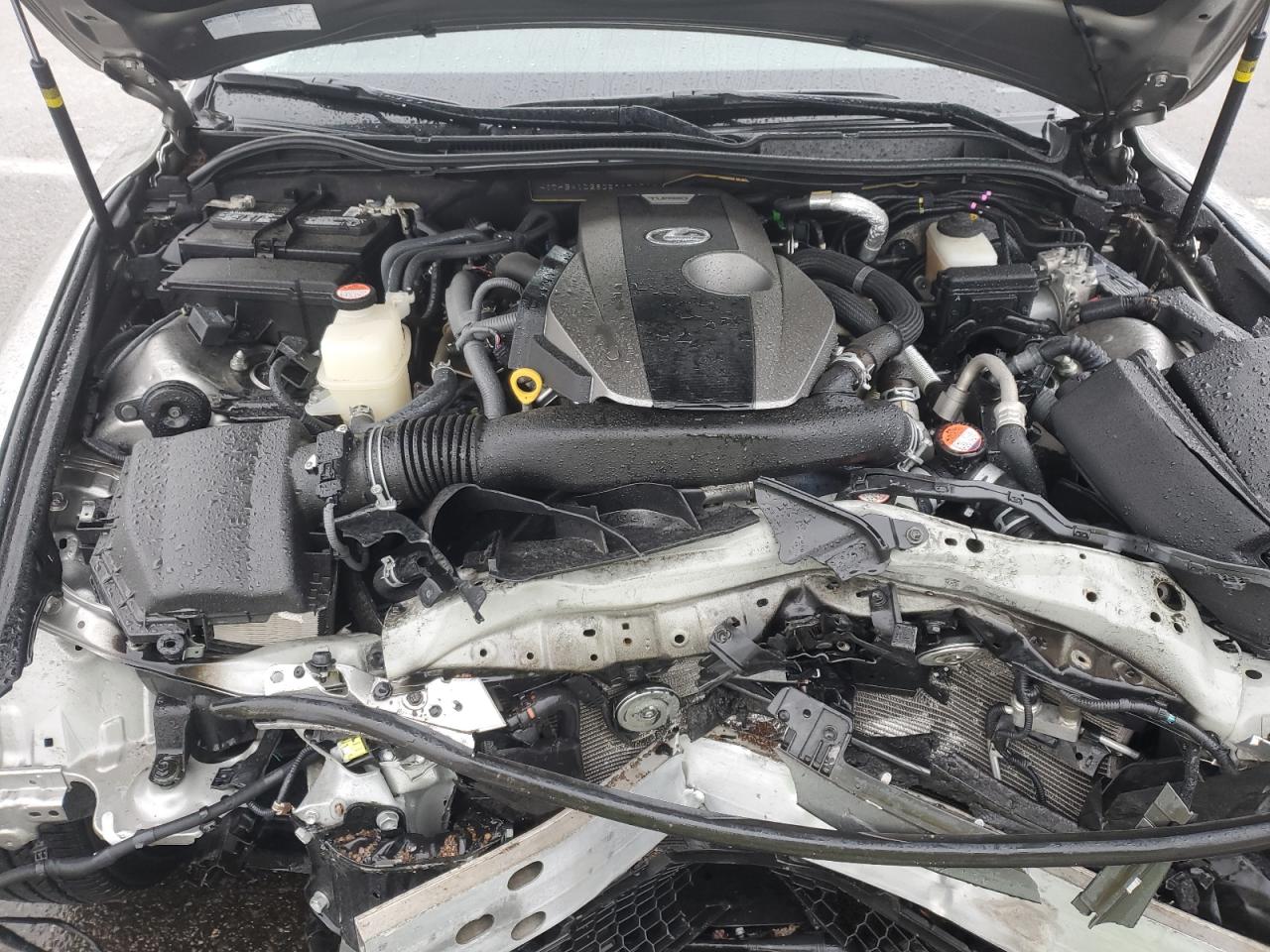 2016 Lexus IS - Image 12