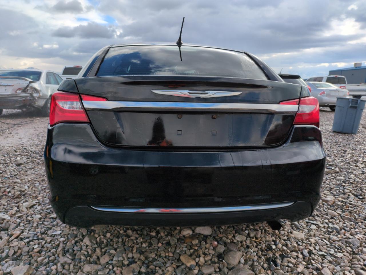 2012 Chrysler 200 - Image 6