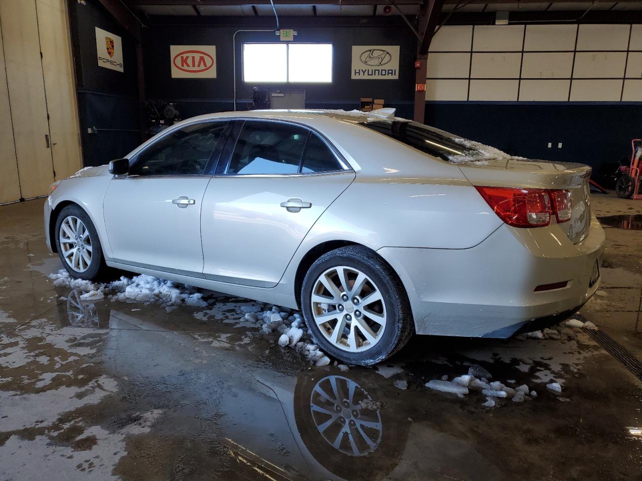2015 Chevrolet Malibu - Image 2