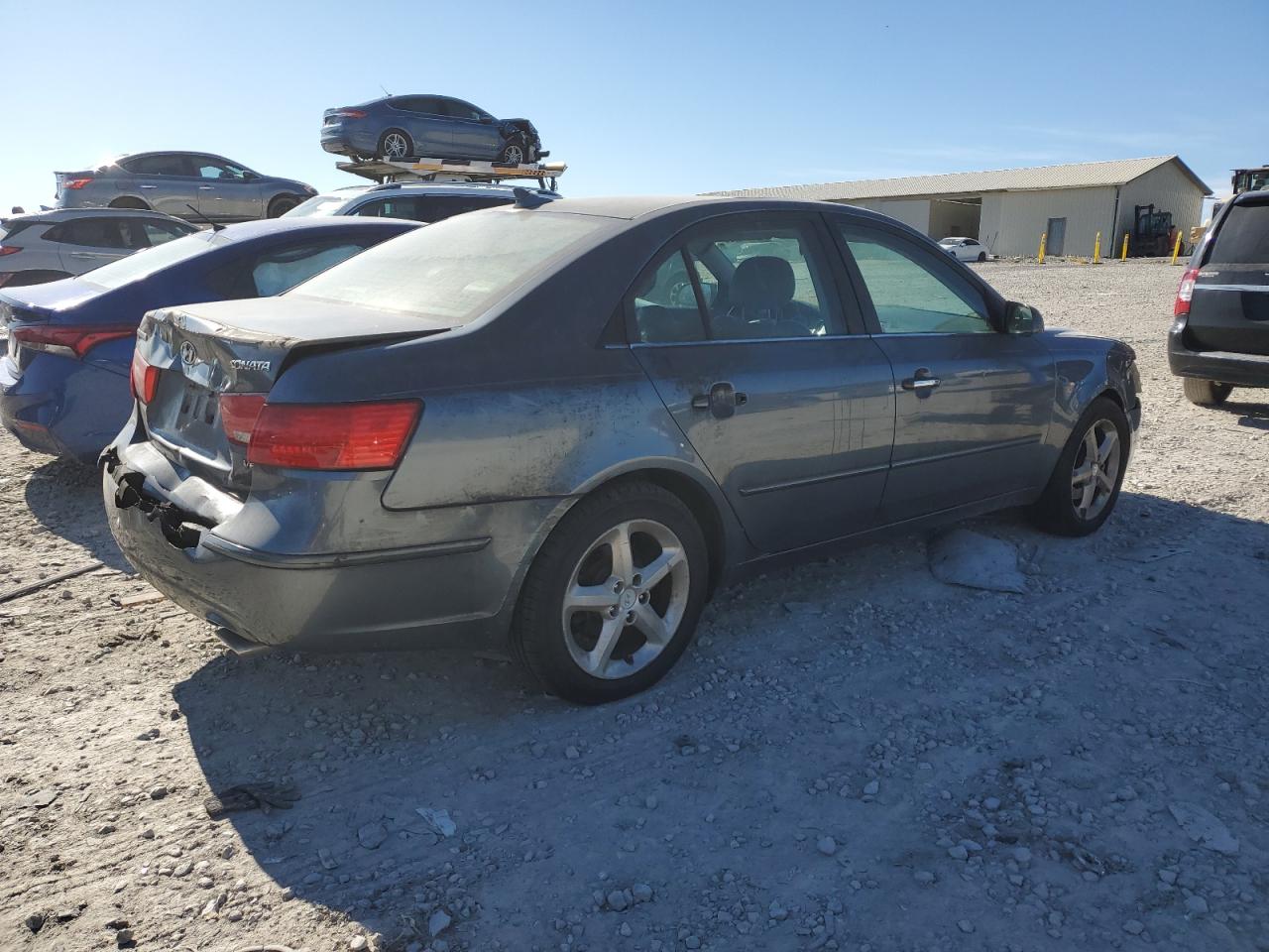 2010 Hyundai Sonata - Image 3