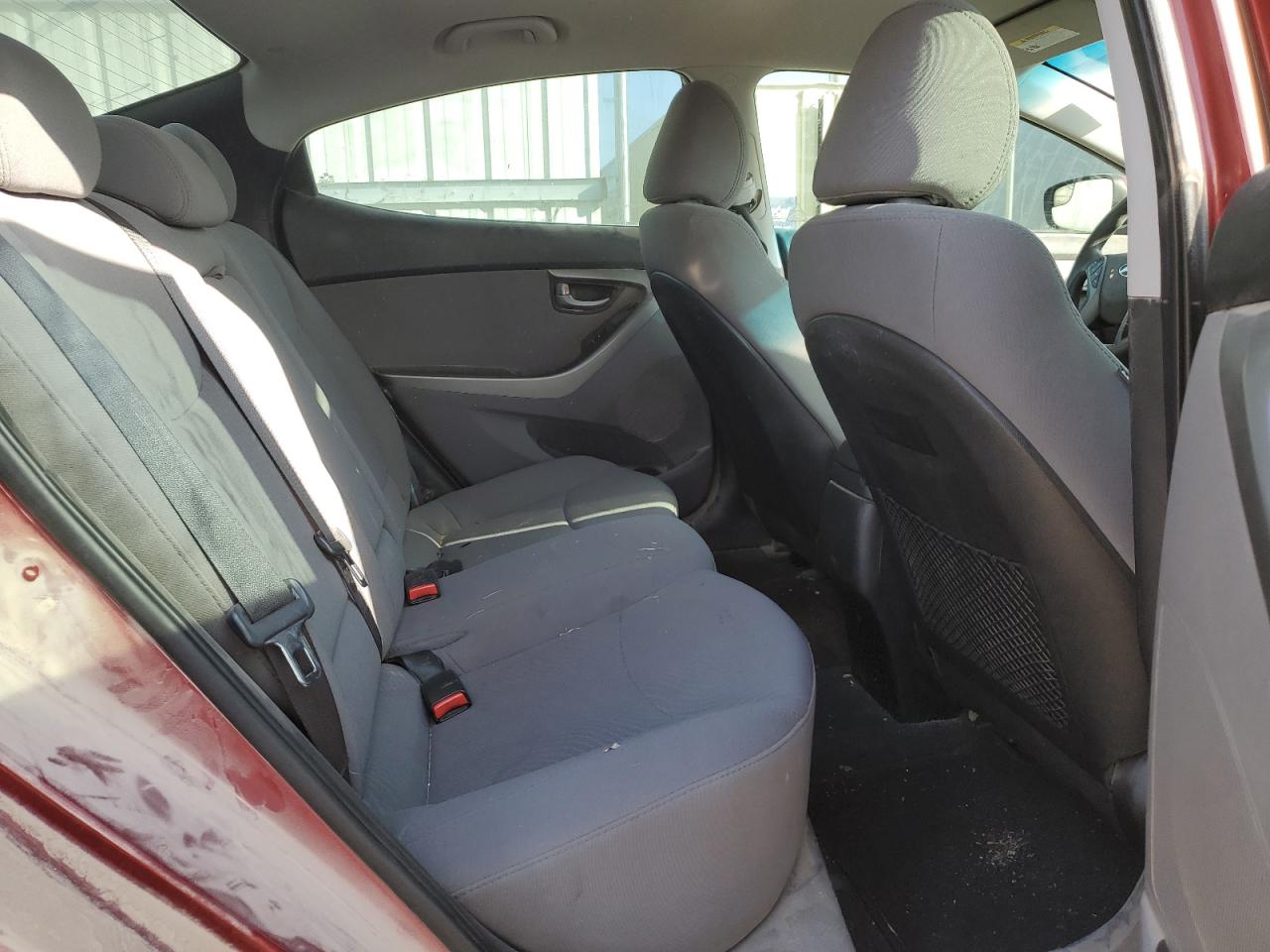 2015 Hyundai Elantra - Image 10